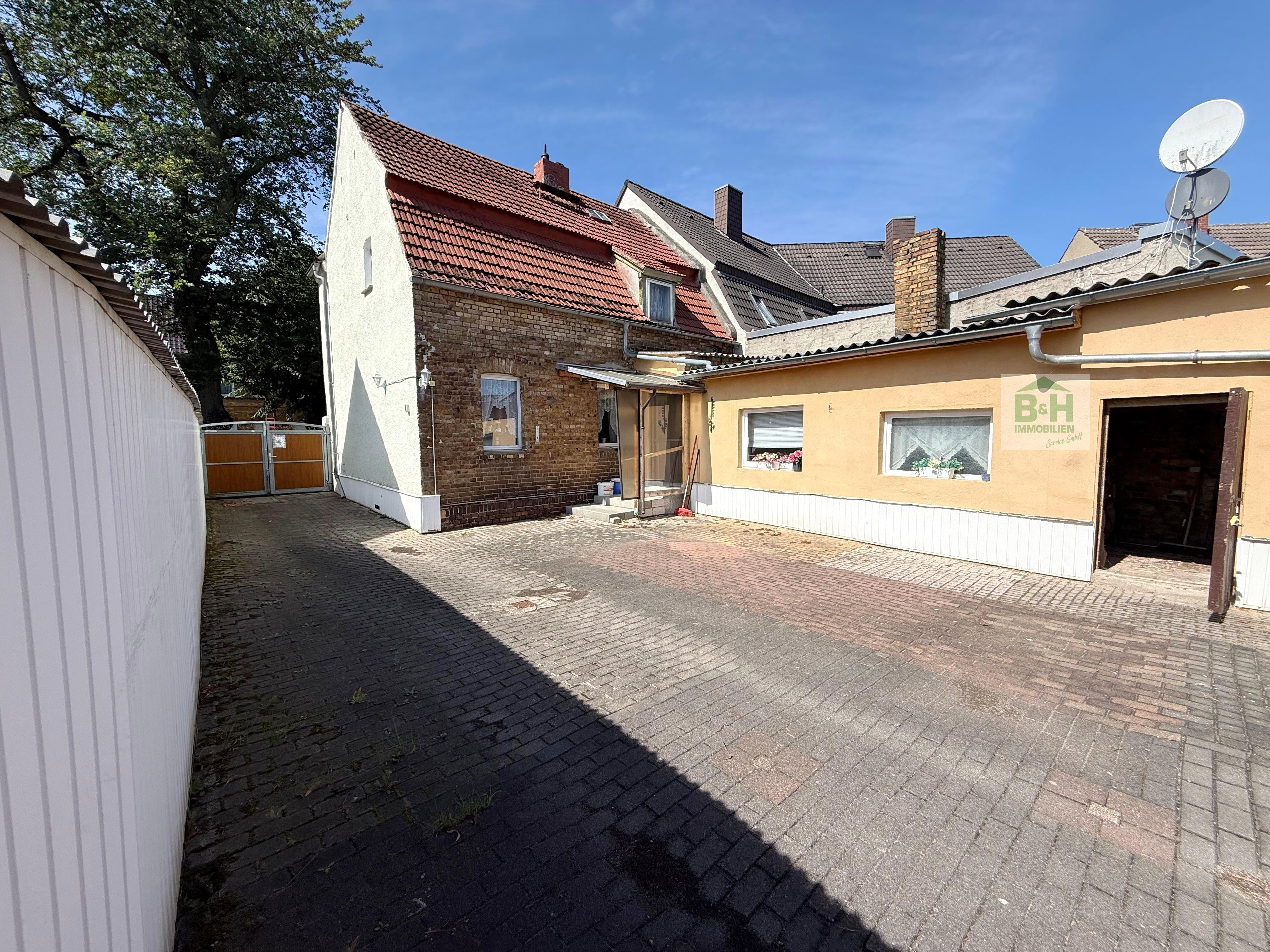 Holzweissig - Eigenheim mit Garage - ideal für Handwerker nahe Bitterfelder Bogen — Vorschaubild 2